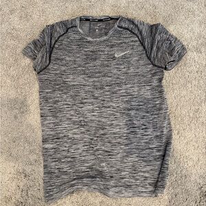 Nike Men's Heathered Black Tee